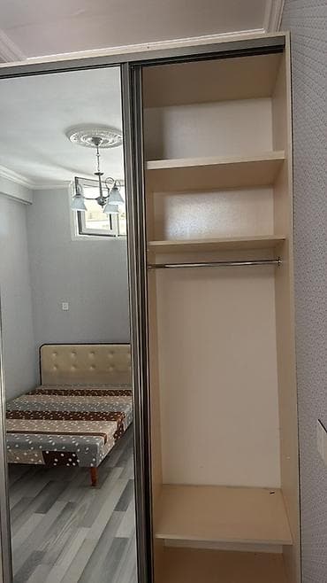 Güzgülü sürgülü şkaf və kristallü çilçıraq dəsti - Şkaf: 2 qapılı lalafo.az -da Güzgülü sürgülü şkaf və kristallü çilçıraq dəsti - Şkaf: 2 qapılı