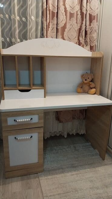 доска для рисования: Для девочки и мальчика, С выдвижными ящиками, Письменный стол, Без стульев — 3