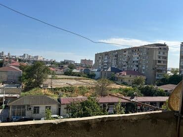 bakida ucuz satiliq evler: Bakı, Binəqədi qəs., 5 otaqlı, Köhnə tikili, m. Avtovağzal, 110 kv. m — 2