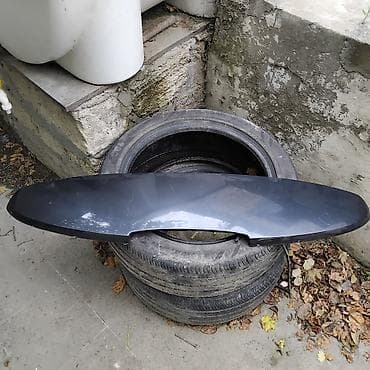 Spoyler, Plastik