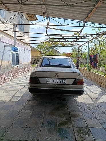 sahibinden ford transit 100 lük 5 1: Mercedes-Benz W124: 2.3 l | 1989 il Sedan — 4