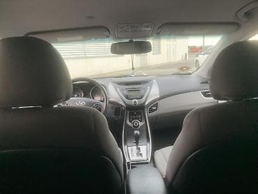 vito disk: Hyundai Elantra sedan – qara rəng, 4 qapı, AZ dövlət nömrə nişanı — 10
