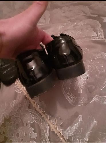 ayaqqab: Gencede satilir lakli ayaqabi Turkiye istehsalidir toydan toya — 3