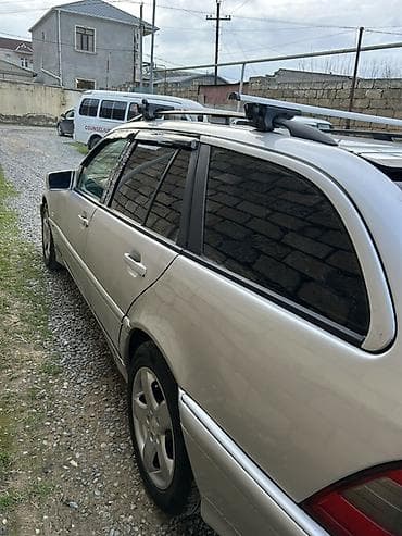 bmw 320d e90: Maşının xadavoyu ideal vəziyyətdədi. Kondisoneri peçi işləkdi. 16 lıq — 8