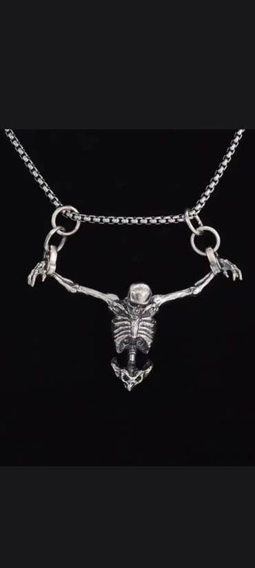 gumuş boyunbagı: Gümüş deyil — 3