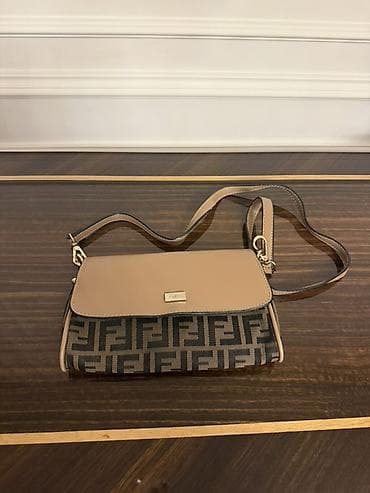 fendi cantalar: Fendi monoqramlı çiyin çantası - Rəng: bej üst qapaq və kənarlar — 1