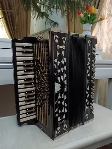 akkardeon: Məhsul: Köhnə tipli klavişli harmonika (akkordeon) Xüsusiyyətlər: - — 1