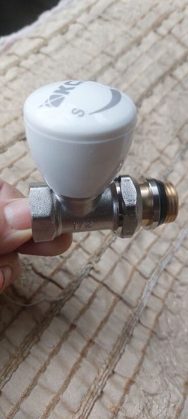 Məhsul: KCU radiator kranı (manual tənzimləyici)Radiator krantları