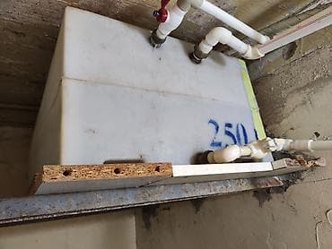 su samuru: Plastik su çəni – 250 litr İstifade olunub,normal vəziyyətdədir — 2