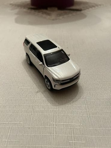 pa 1: Ağ rəngli metal oyuncaq SUV model avtomobil - Marka/model detayı — 6