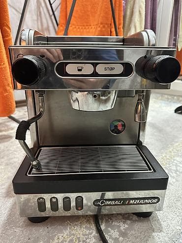 La Cimbali firmasinin kofe aparati satilir . Su xettine qosulmur .0 lalafo.az -da La Cimbali firmasinin kofe aparati satilir . Su xettine qosulmur .0