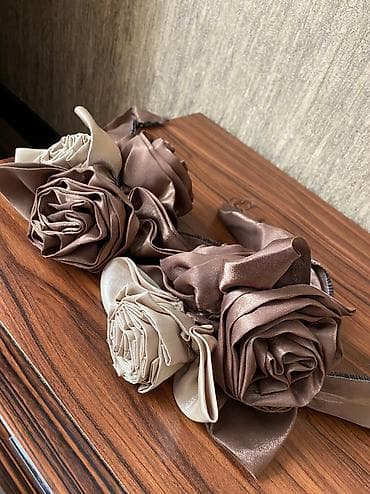 Dekor ucun. elde ishi guller