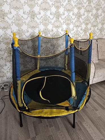 batut: İşlənmişdir. təcili satılır Uşaq üçün dairəvi mini trambolin. Model — 2