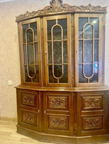 ikinci el metbex: Qorka təmiz qoz ağacindan. evdə yer tutur diyə satilir — 1