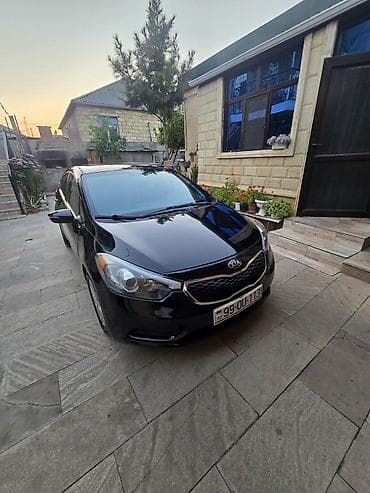 evakuator satisi: Kia Forte sedan - Kuzov: 4 qapılı sedan, qara rəng - Mühərrik və — 5