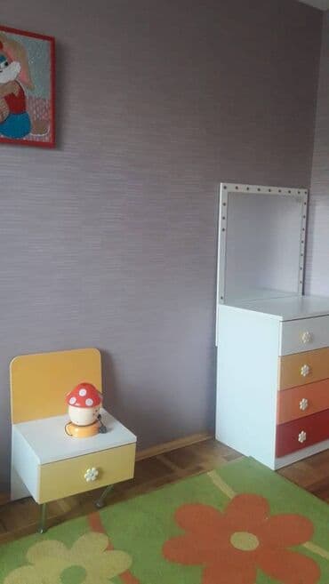 gunluk evler yasamalda: Elimlər metrosunun yaxınlığında 4 mertebeli binanın 1-ci mərtəbəsində — 13