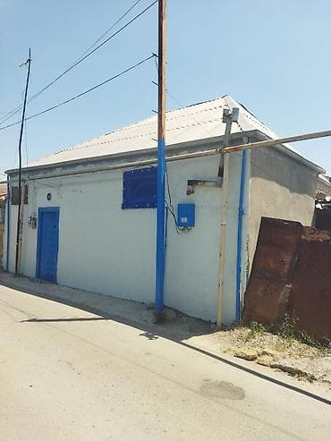 binə evlər: Ev – küçəyə çıxışı olan, tək mərtəbəli kiçik tikili. Xüsusiyyətlər: - — 2