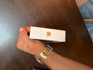 hediye qutusu: Apple iPhone (qutuda) Məhsul təsviri: - Apple iPhone modelinin — 3