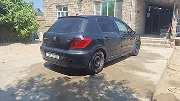 5: Peugeot 307, hetçbek, qara rəng. - Kuzov: 5 qapılı hetçbek, arxa “307” — 2