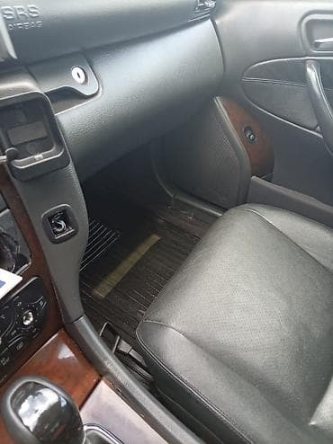 volkswagen tiguan 1 4: Mercedes-Benz C-Class sedan - Kuzov: sedan, tünd rəng - Nömrə: AZ — 1