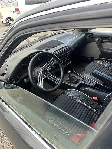 drift car: BMW 5 series: 2 l | 1990 il Sedan — 6