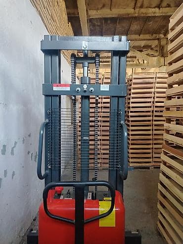 Yenidir, və onun heç bir problemi yoxdur. 2 ton qaldıra bilir. 10–15 — 5