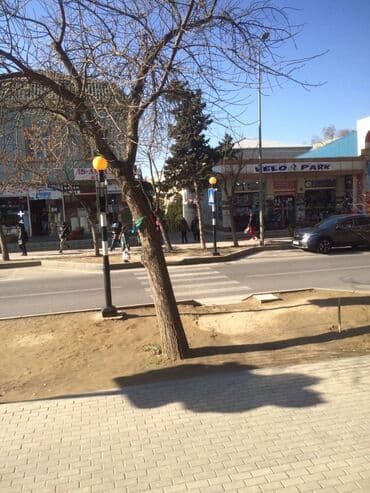 restoran kiraye verilir: Xətai rayonu Əhmədli metrosunun yaxınlığında yol kənarı,sahəsi 9kv/m — 15