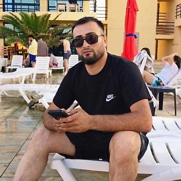 Nike kişi dəsti – qara rəng - Qısaqol T‑shirt: sinədə klassik Nike — 1
