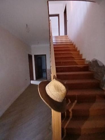 Həyət evləri və villaların satışı: 450 kv. m, 7 otaqlı, Su — 8