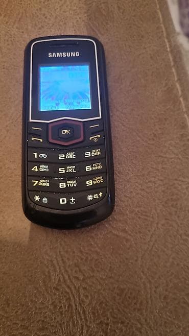 ev telefonlari: Samsung rəng - Qara, Düyməli — 2