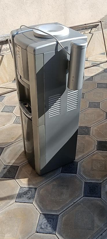 dispenser almaq: Dispenser Beko, Döşəməüstü, Su isitmə ilə — 4