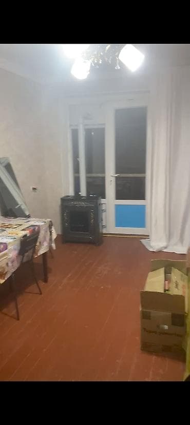 bileceride satdiq evler: Domafserin yani zabitler evinin yani merkezde 1 otaq 6 ci mertebenin — 9