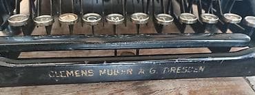 URANIA mexaniki yazı maşını – Clemens Müller A.G., Dresden istehsalı — 1