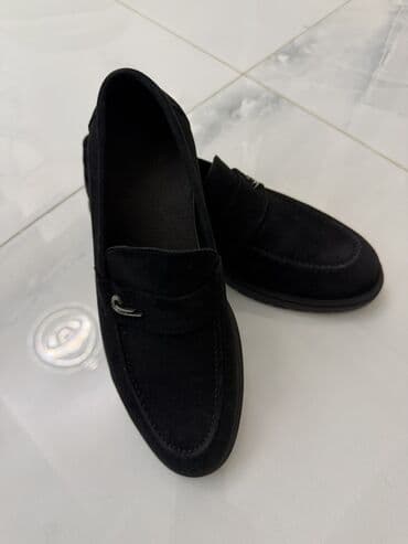 ciddi kişi kostyumları: Məhsul: Kişi loafer ayaqqabıları razmer 39 - Rəng: tam qara - Üst — 1