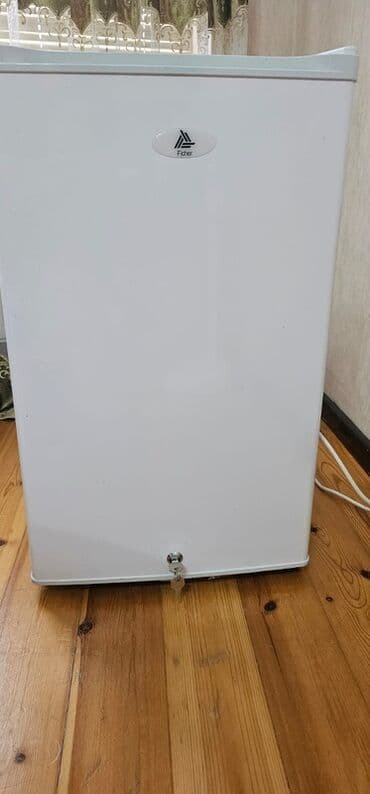 Kompüter, noutbuk və planşetlər: Mini Fischer Soyuducu Satılır, rəng - Ağ — 2