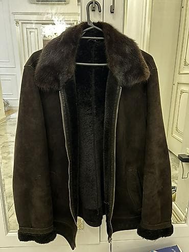 Tünd qəhvəyi rəngdə kişi üçün quzu dərisi kürk gödəkçə. - Material