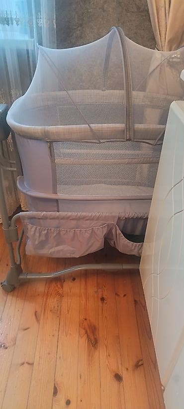 Uşaq arabaları: Nənni beşik satıllr 90 manat.❌ Yox endirim olundu cemi 65azn 2/3 yaşa — 3