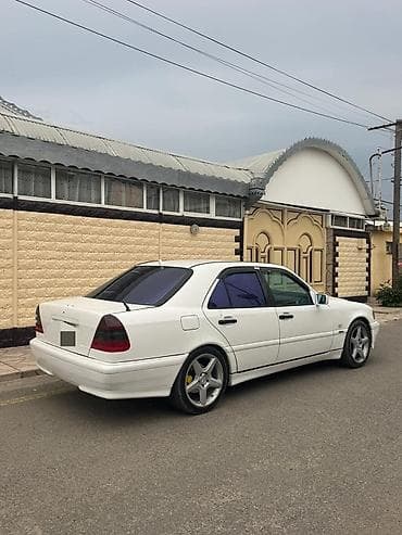 mercedes e class: Mercedes-Benz C-Class: 2.3 l | 1998 il Sedan — 3