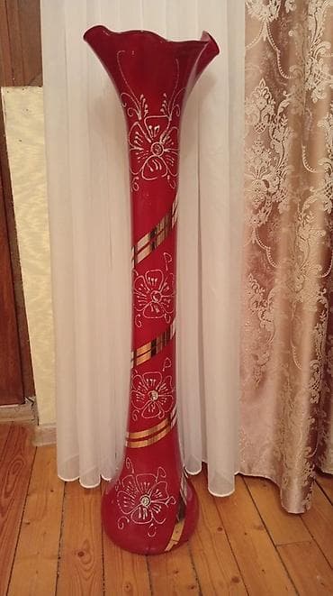 yeni il celengleri: Bir vaza — 1