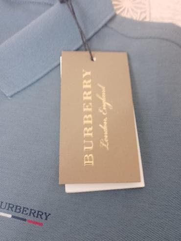 dini geyim: Köynək Burberry
TEp teze — 1