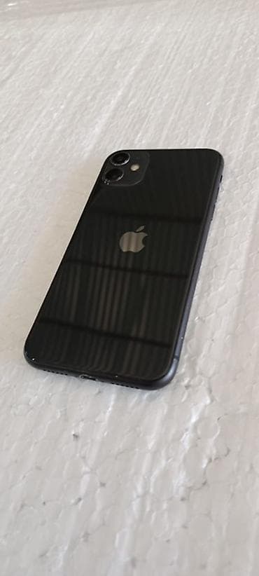 iphone 11 telefon: IPhone 11, Qara, Face ID — 3