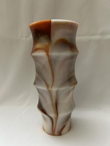 Vazalar: Bir vaza, Keramika — 2