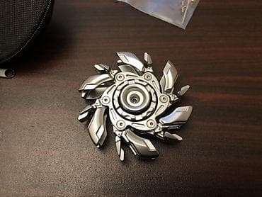 Spinner stress carxi bahali və keyfiyətli mehsuldur hediyə edilib