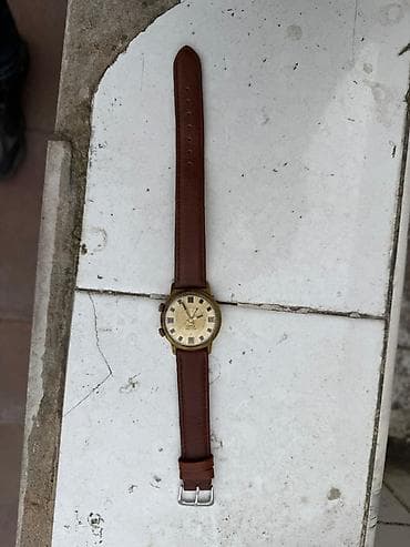 Qadın geyimləri: Poljot “Signal” mexaniki qol saatı - Brend/model: Poljot Signal — 7