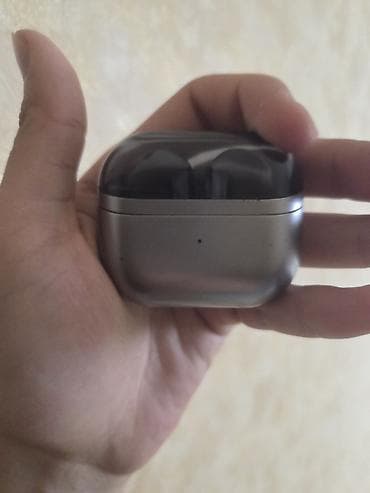 apple ipad a16: Samsung Galaxy Buds3. Yenisi 300manatdır 120manata satıram. Heçbir — 1