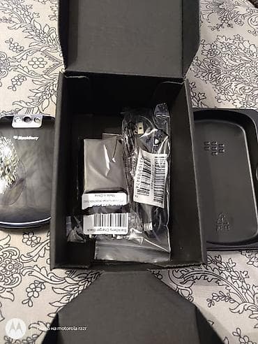 data modem sim card: Blackberry Pearl Flip 8220, rəng - Qara — 3