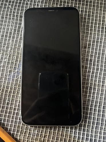 nothing phone 1: IPhone 11, Ağ, Face ID — 2