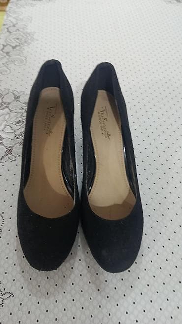 ayaggabı: Qadın üçün klassik qara tufli - Brend: Tofash (iç tabanda loqo — 1