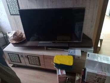 ev qapılar: Düz TV altlığı — 3