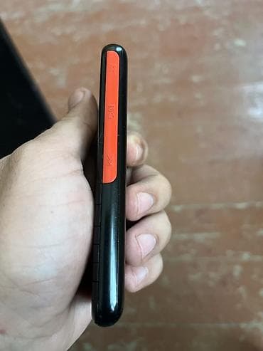 philips xenium x525: Nokia 5310, rəng - Qara, Düyməli — 2